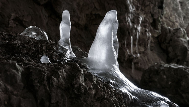 Eisformationen im Hohlenstein-Stadel / Fundort des Löwenmenschen